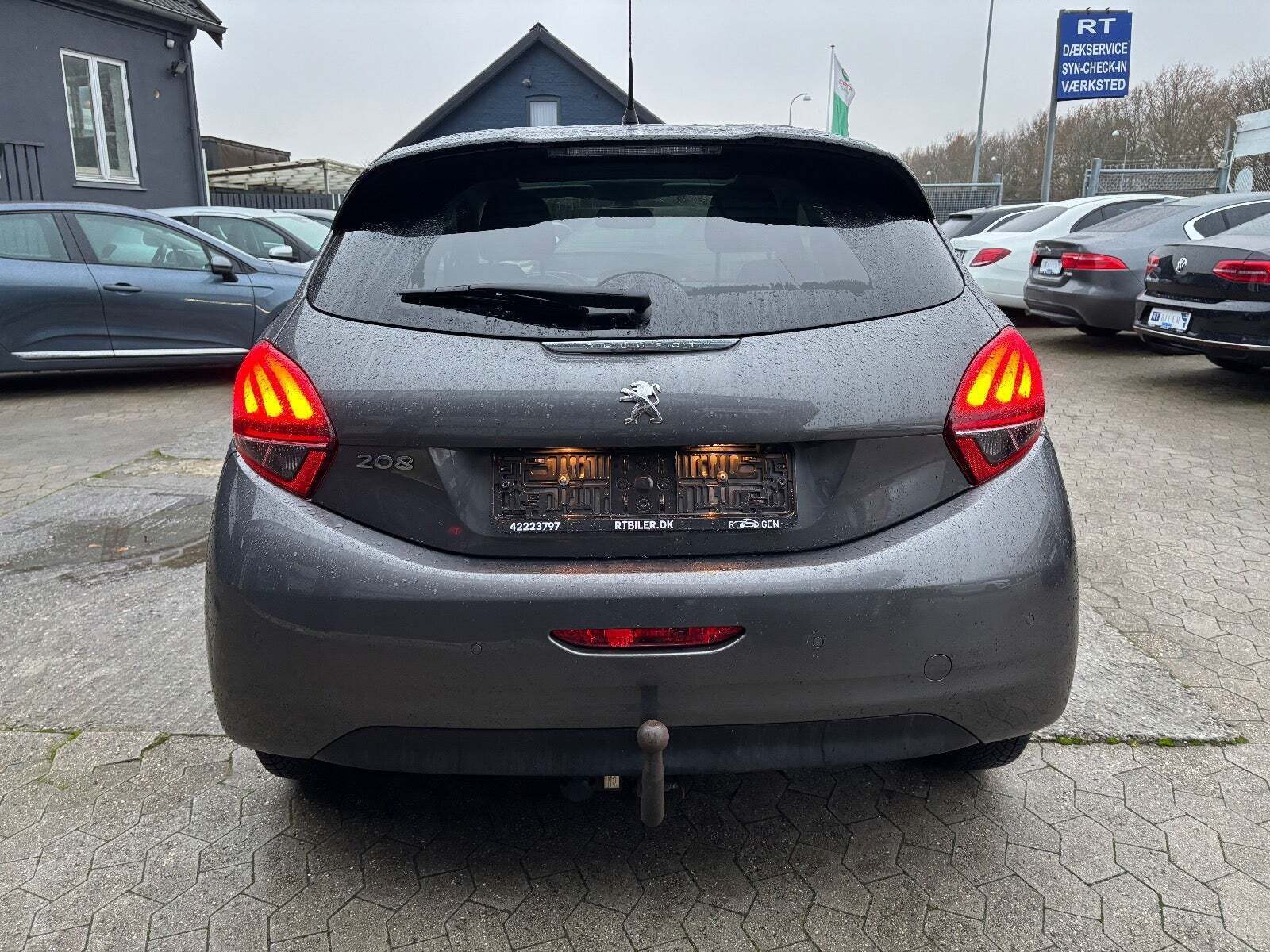 Peugeot 208 1,6 BlueHDi 100 Allure Sky