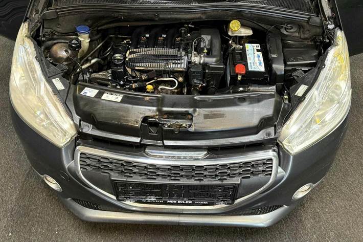 undefined Peugeot 208 fra 2012