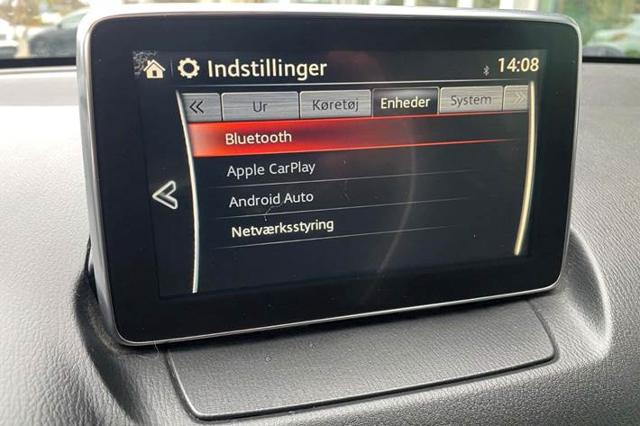 Brun Mazda 2 fra 2016