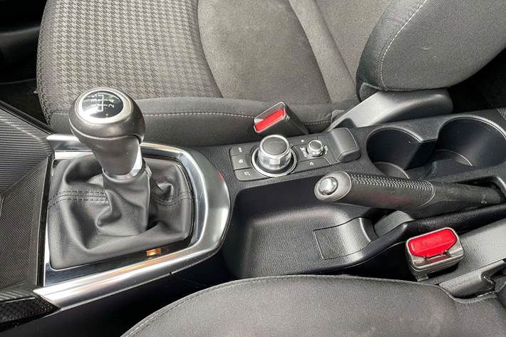 Hvid Mazda 2 fra 2018