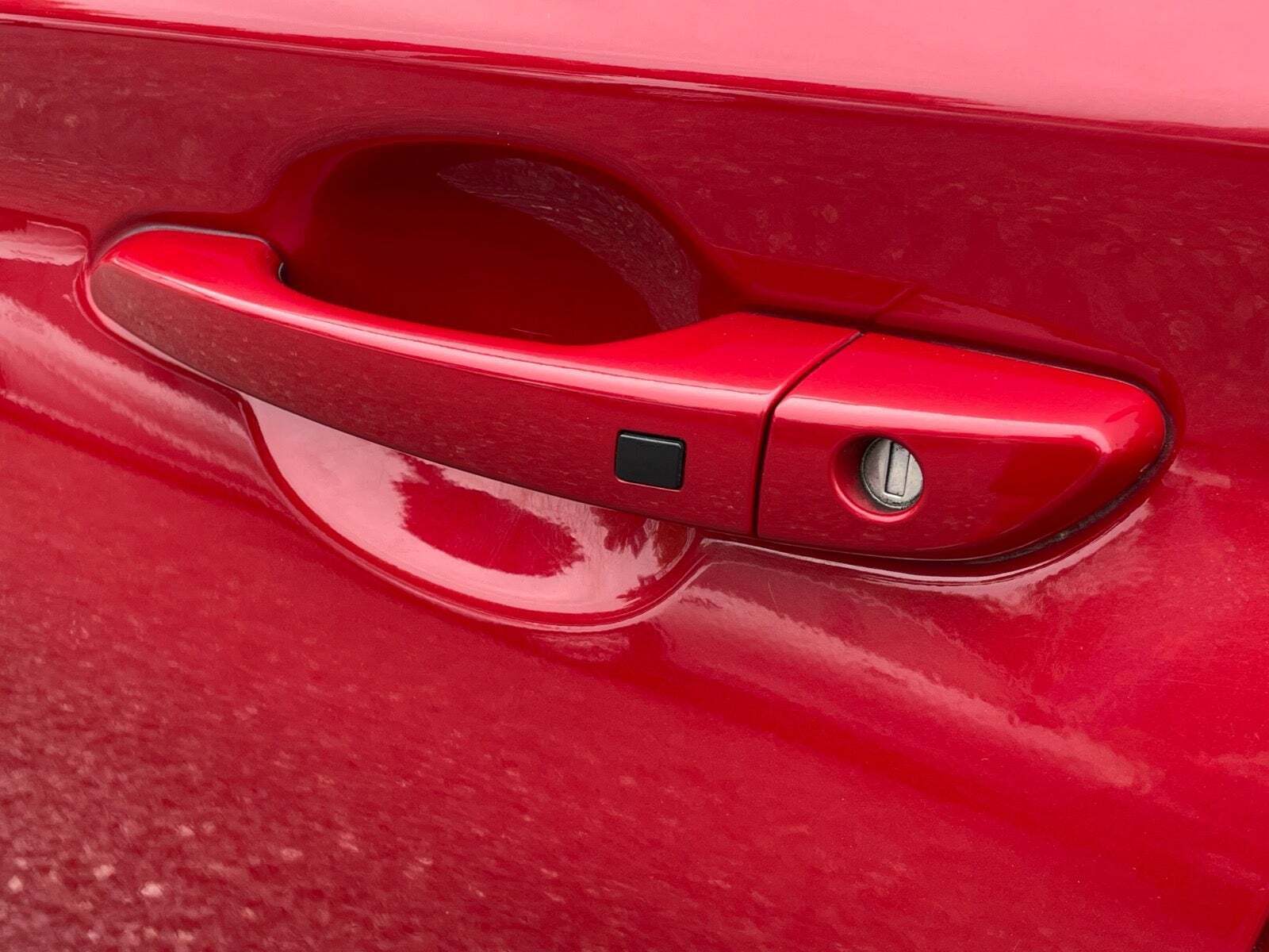 Rød Hyundai Kona fra 2019