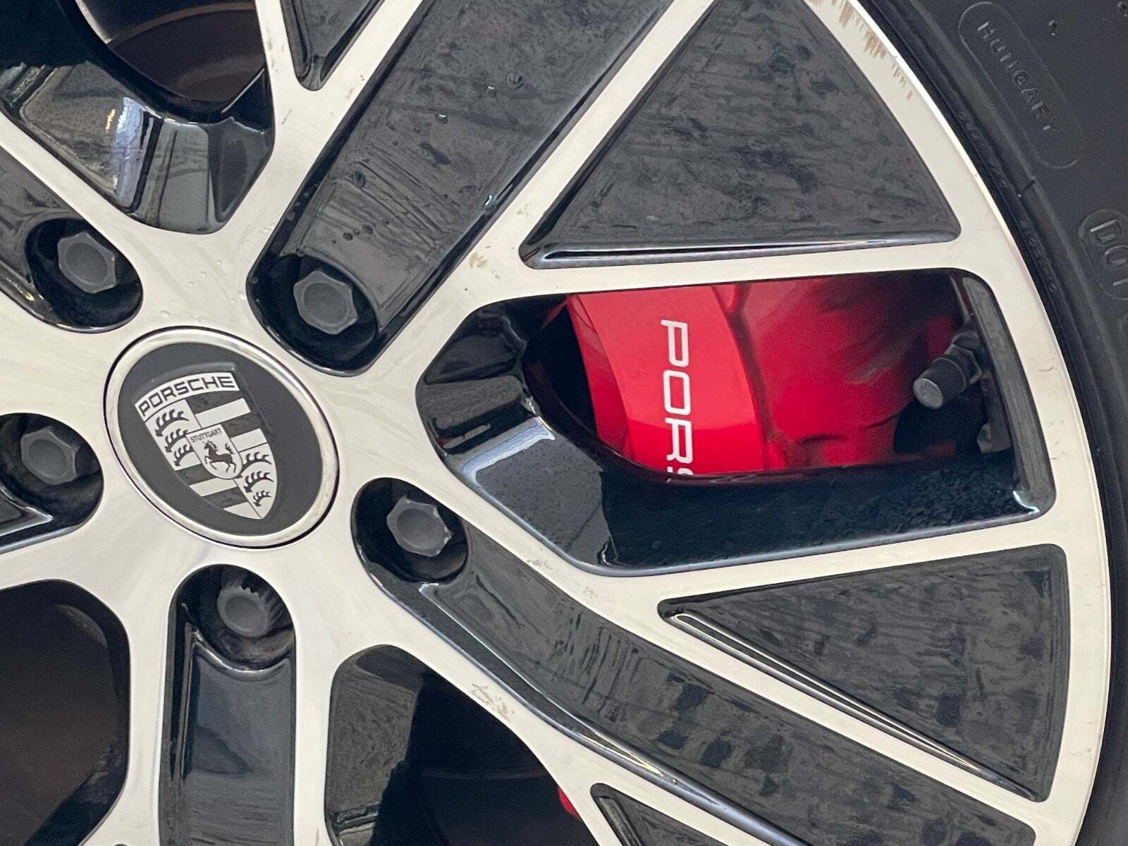 Grå Porsche Taycan 4S fra 2021