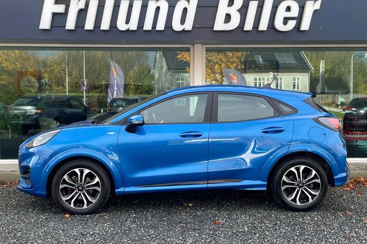 Blå Ford Puma fra 2020