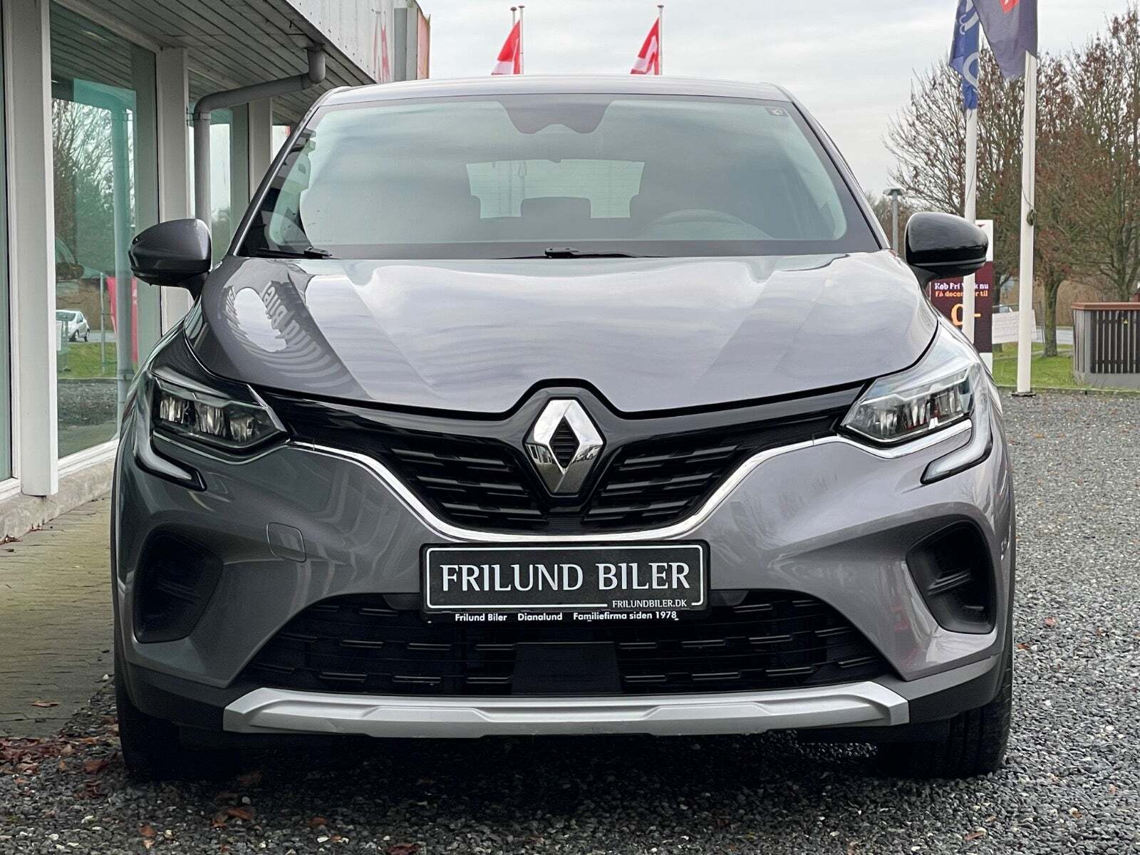 Renault Captur 1,6 E-Tech Zen