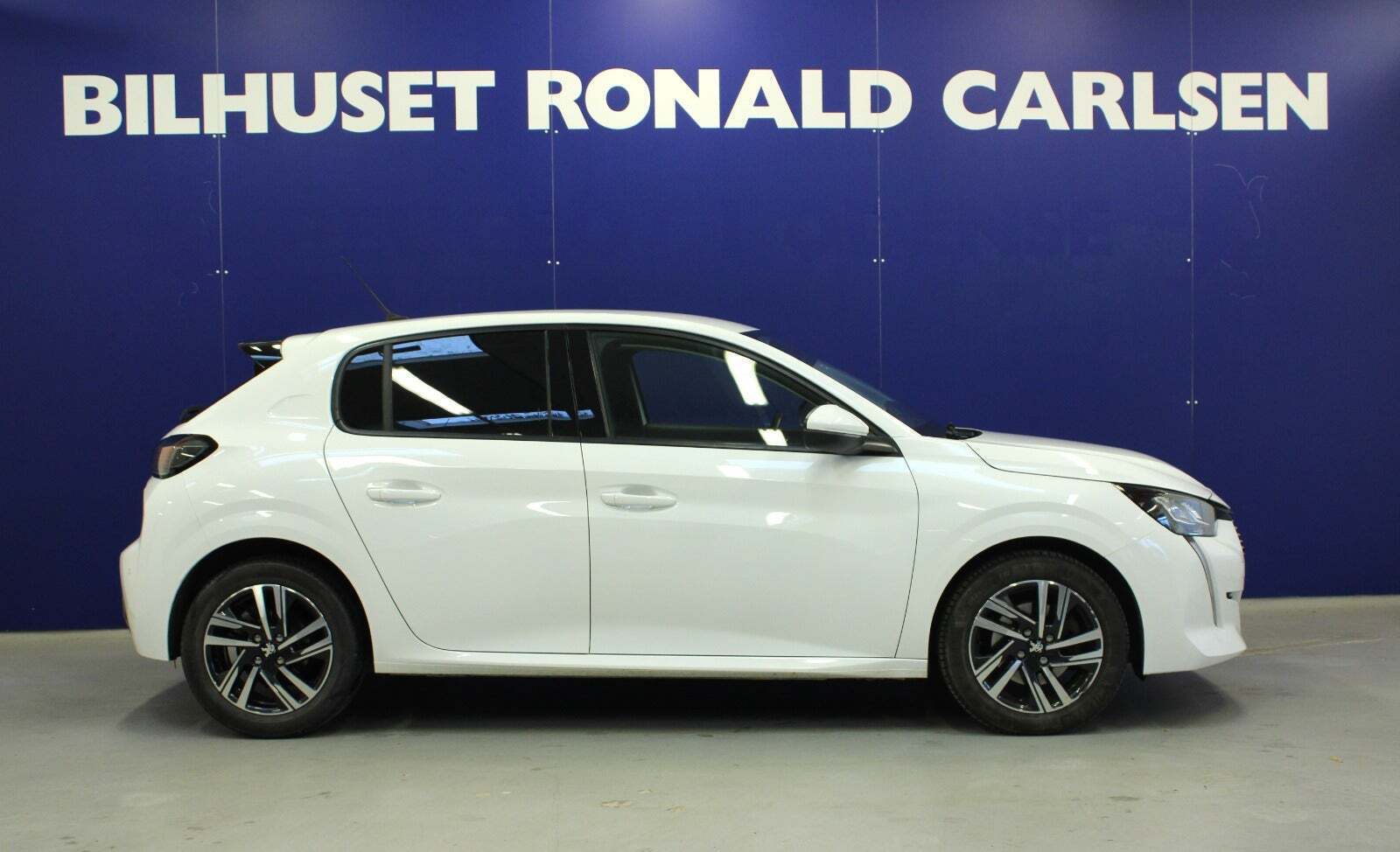 Hvid Peugeot 208 fra 2021