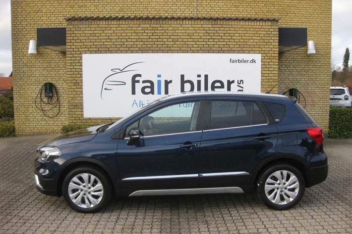 Blå Suzuki S-Cross fra 2018