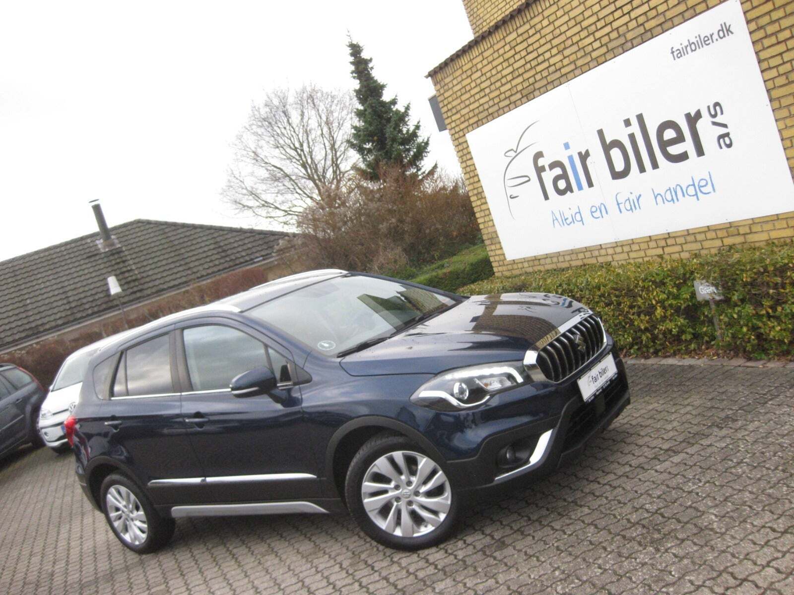 Blå Suzuki S-Cross fra 2018