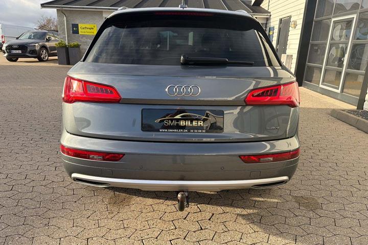 Grå Audi Q5 fra 2020