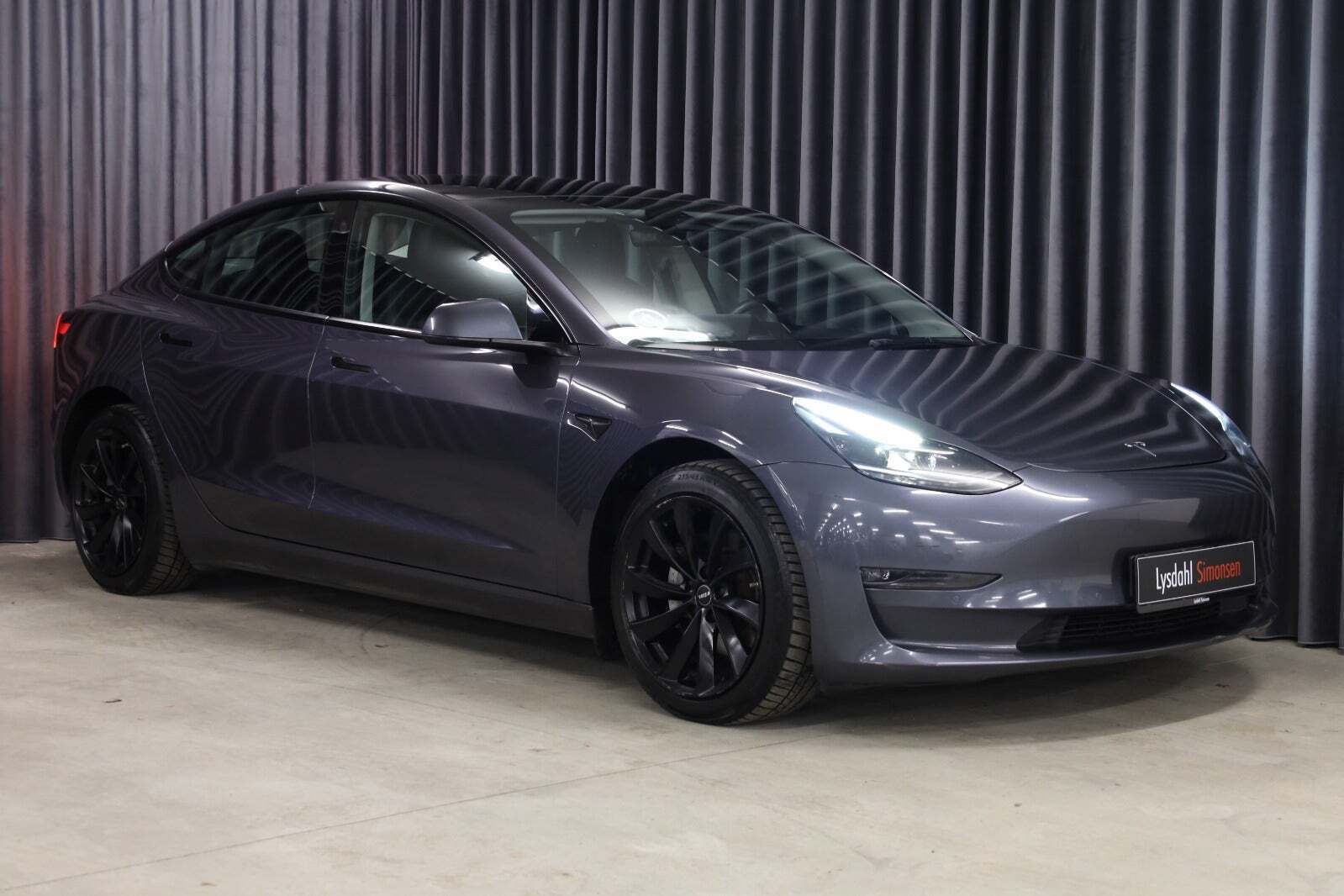 Tesla Model 3 Long Range AWD