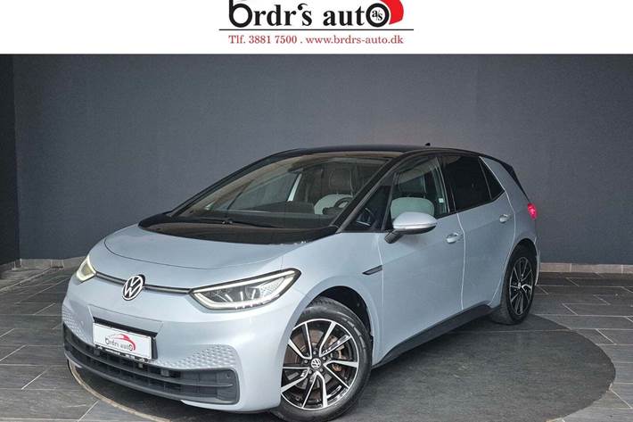 Sølv VW ID.3 fra 2021 set udefra