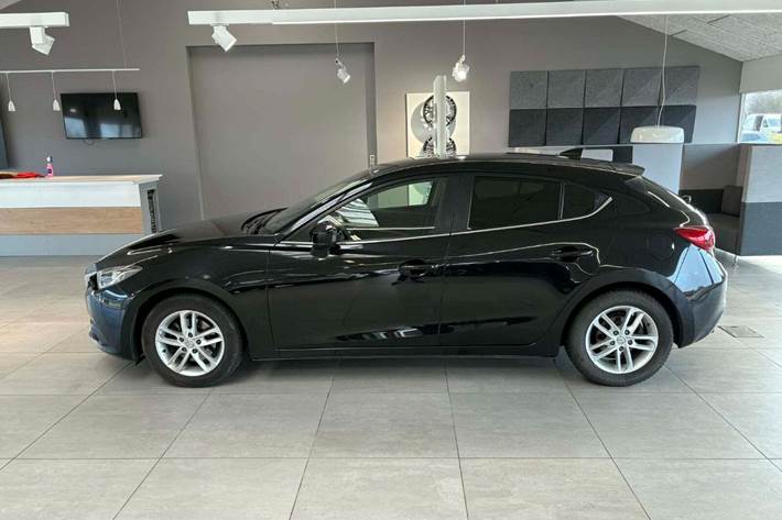 Sort Mazda 3 fra 2015