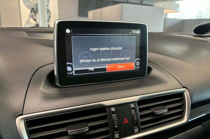 Sort Mazda 3 fra 2015