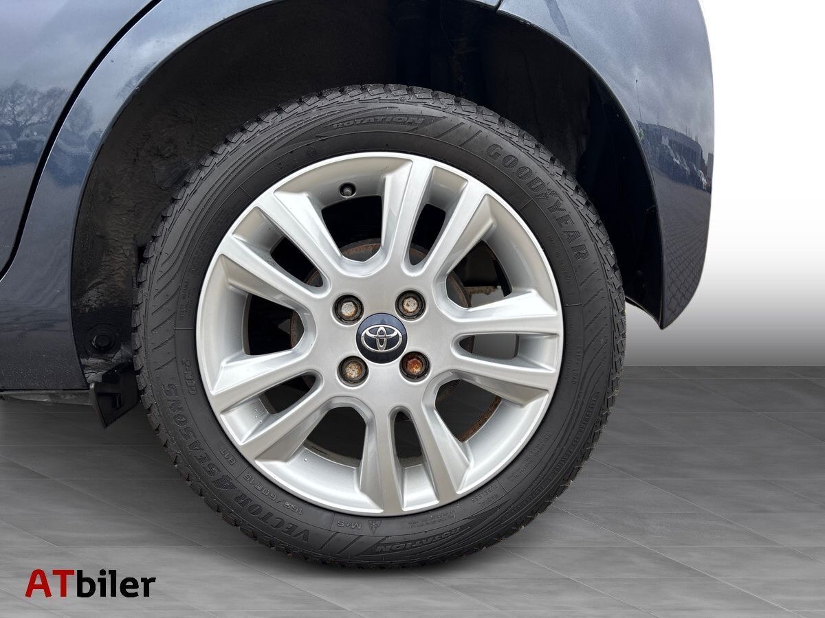 Blå Toyota Aygo fra 2018