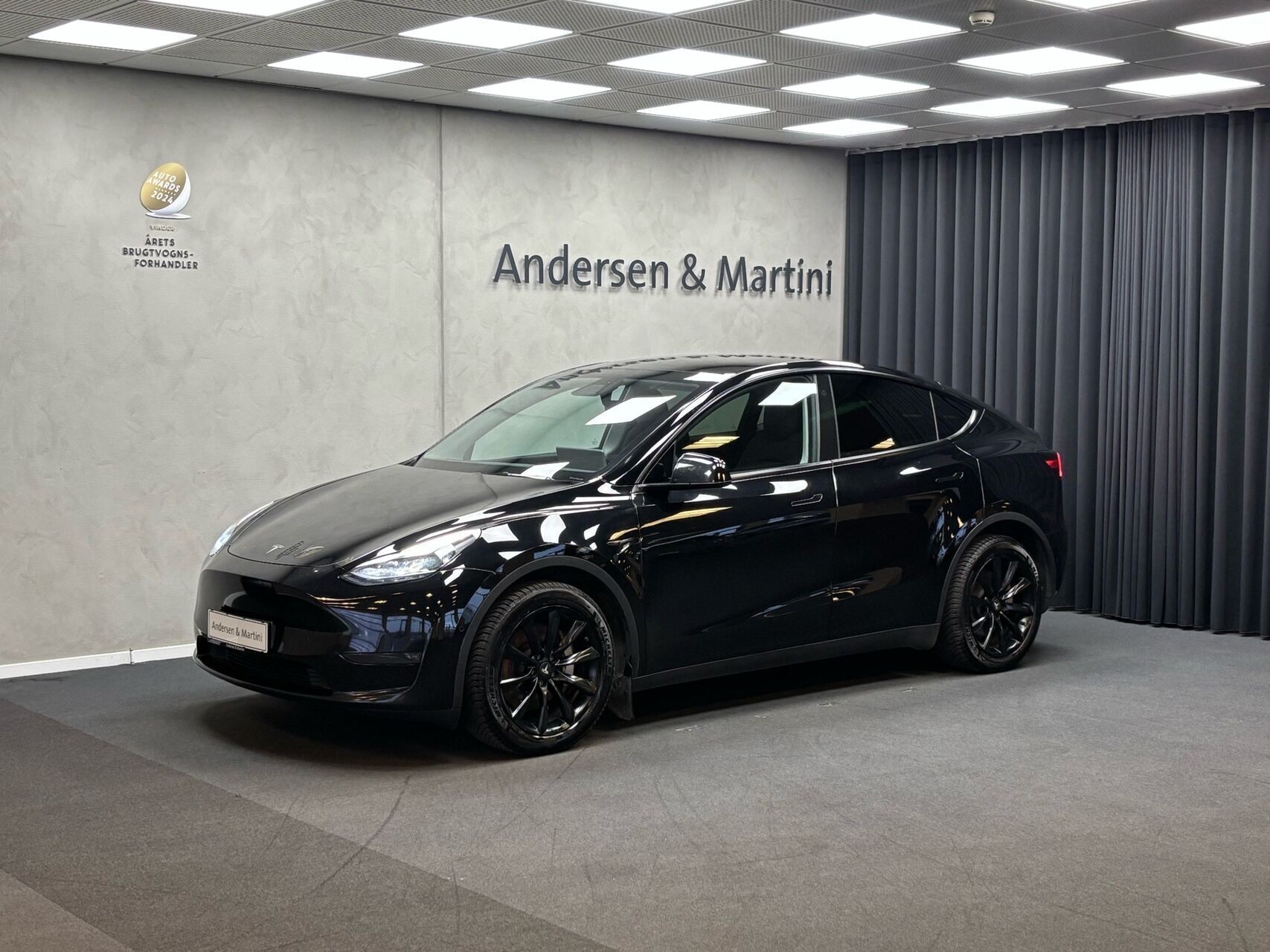 Tesla Model Y EL Long Range AWD 514HK 5d Aut.