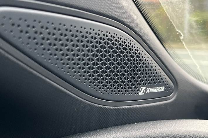 Blå Cupra Tavascan fra 2024