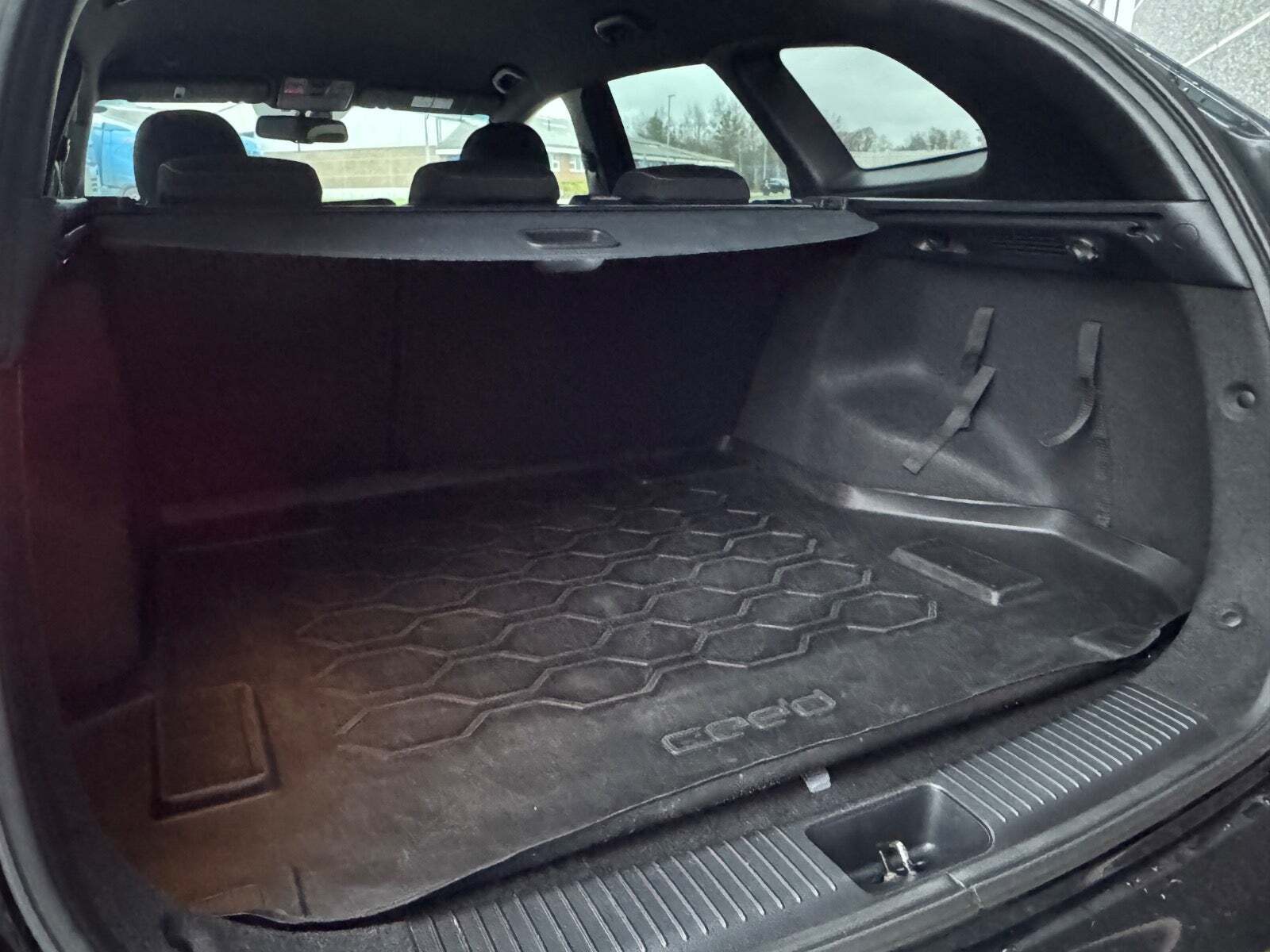 Sort Kia Ceed fra 2016