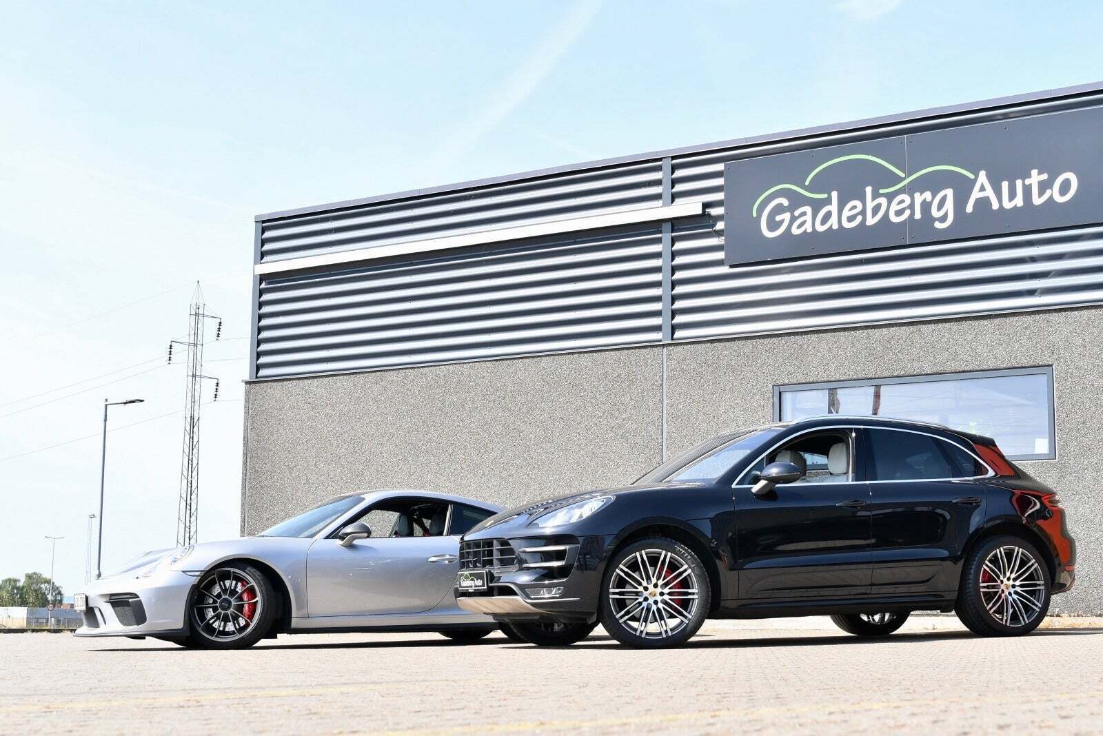 Sort Porsche Macan Turbo fra 2015