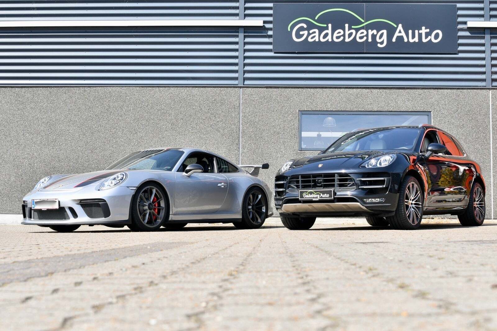 Sort Porsche Macan Turbo fra 2015