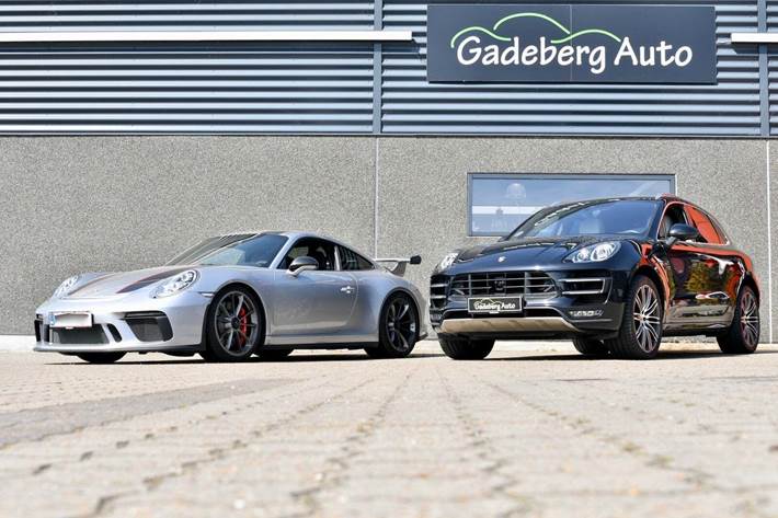 Sort Porsche Macan Turbo fra 2015