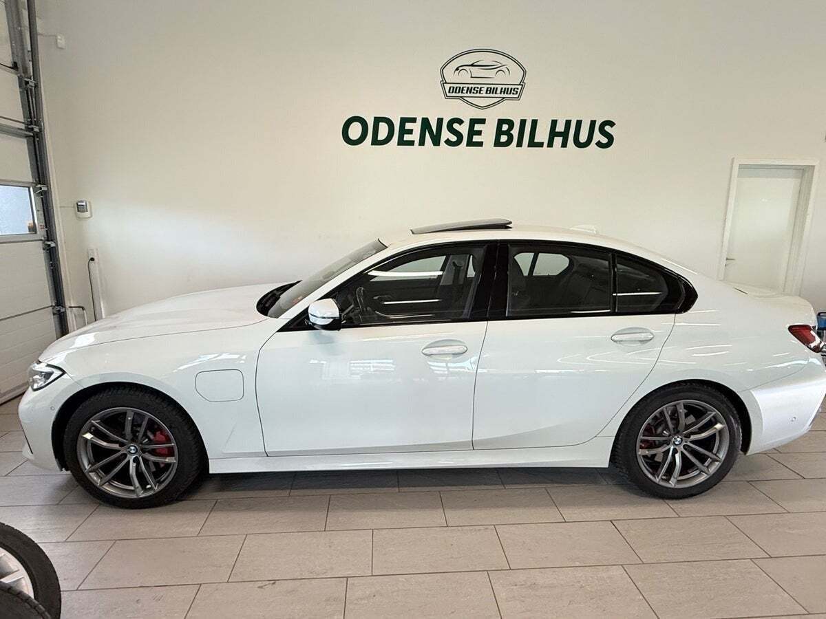 BMW 330e 2,0 Sport Line aut.