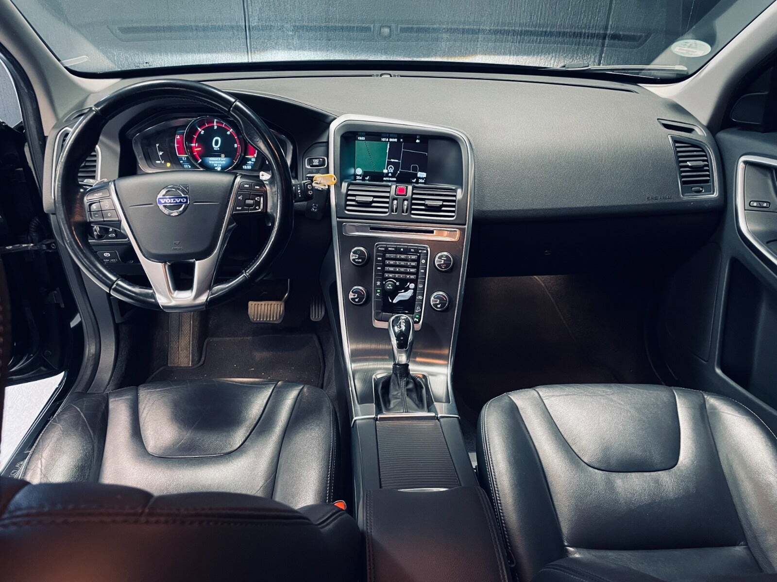 Volvo XC60 2,4 D5 215 Summum aut. AWD