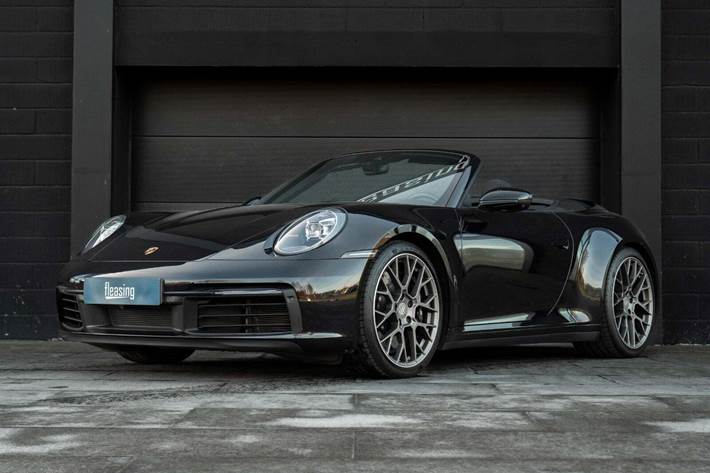 Sort Porsche 911 Carrera 4S fra 2019 set udefra