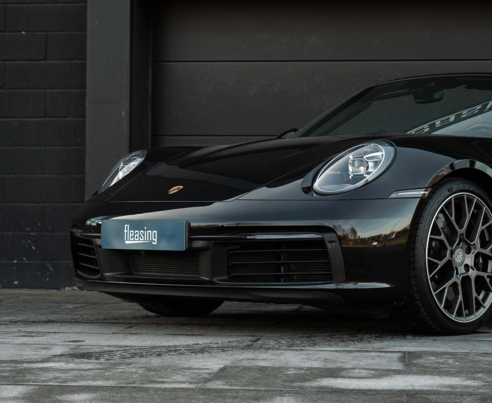 Sort Porsche 911 Carrera 4S fra 2019