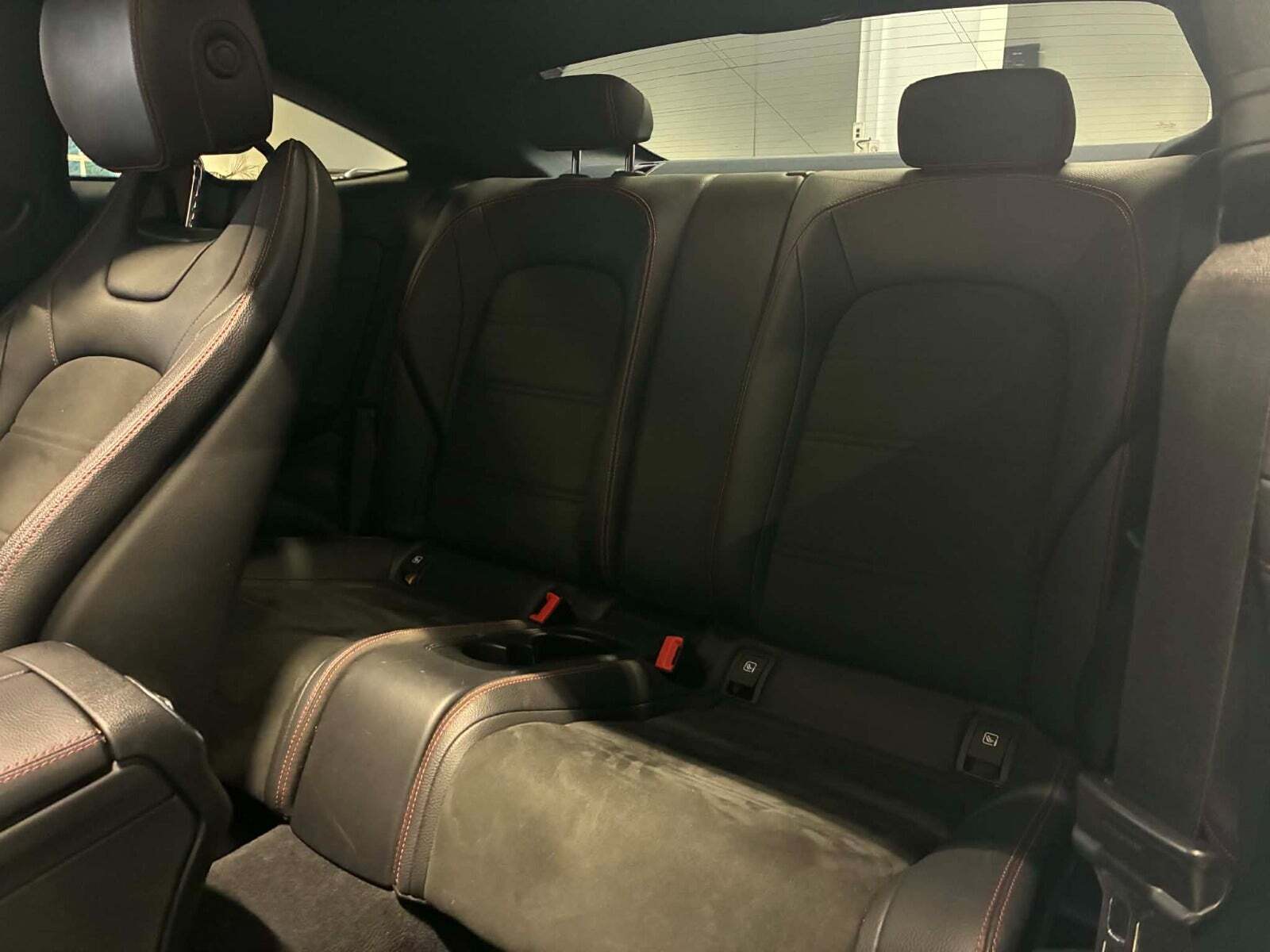 Grøn Mercedes C43 fra 2017