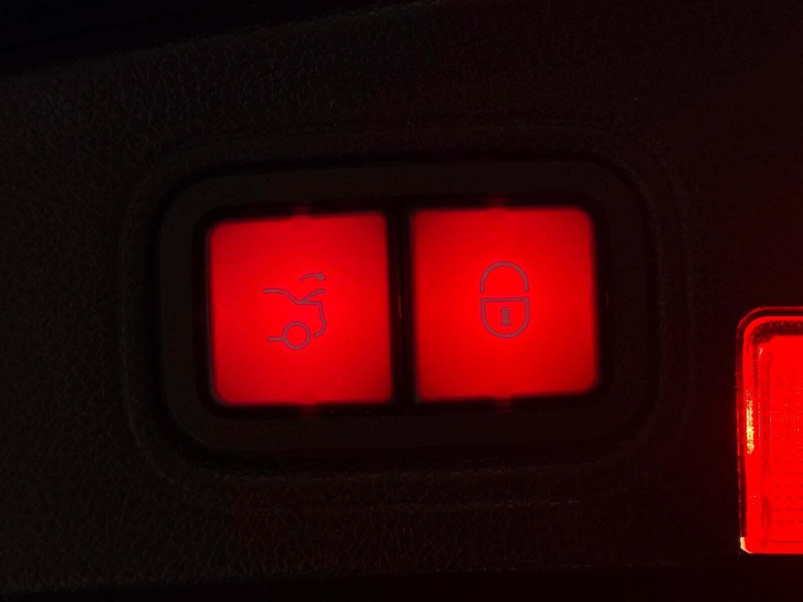 Grøn Mercedes C43 fra 2017