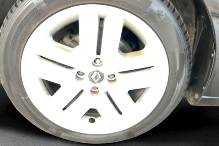 Sort Renault Clio V fra 2020