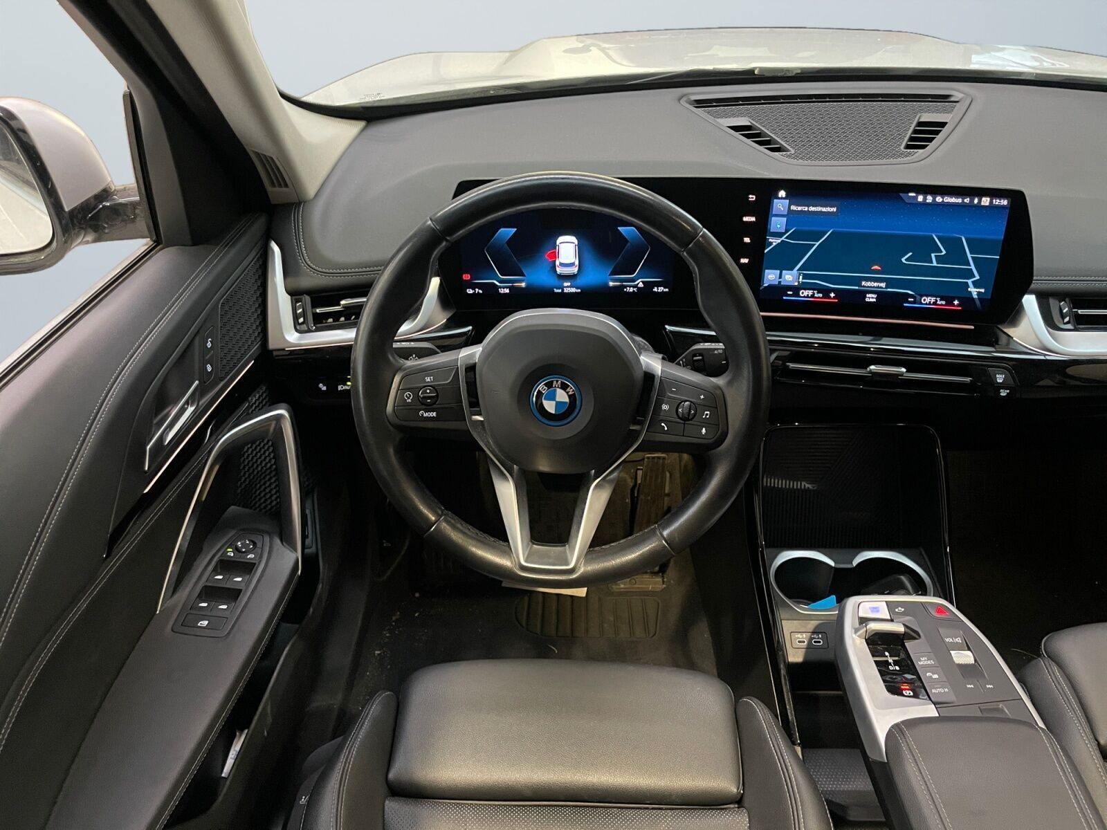 BMW iX1 xDrive30 X-Line