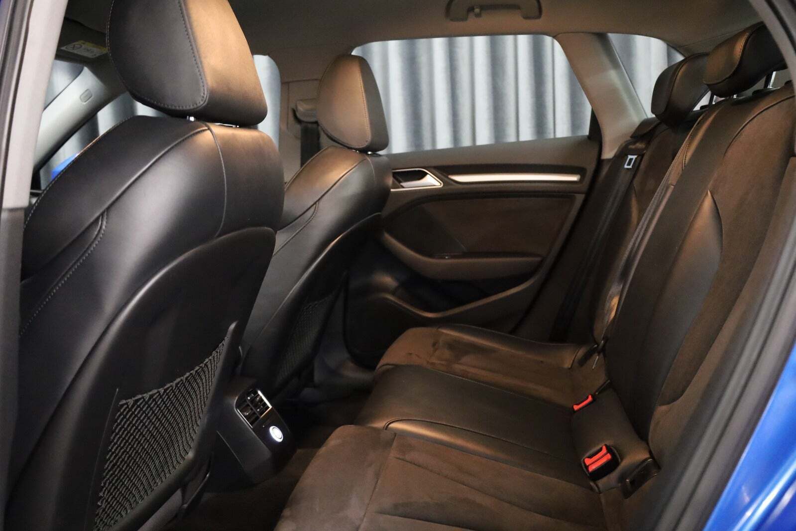 Blå Audi A3 fra 2018