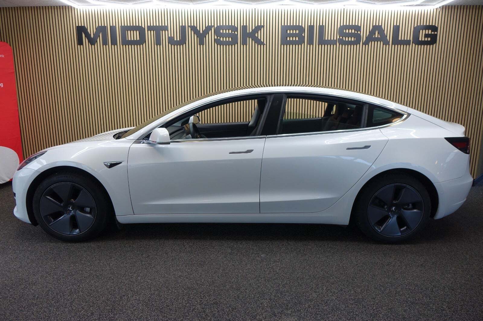 Tesla Model 3 Standard Range+ RWD