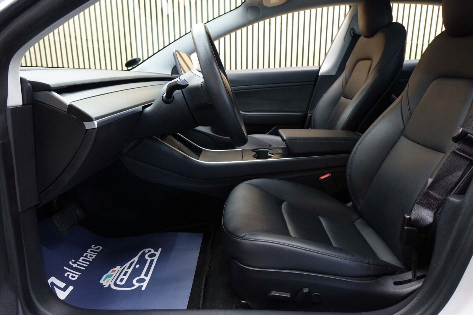 Tesla Model 3 Standard Range+ RWD