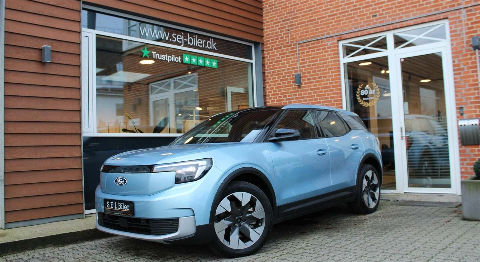 Ford Explorer 84 Premium Extended Range AWD