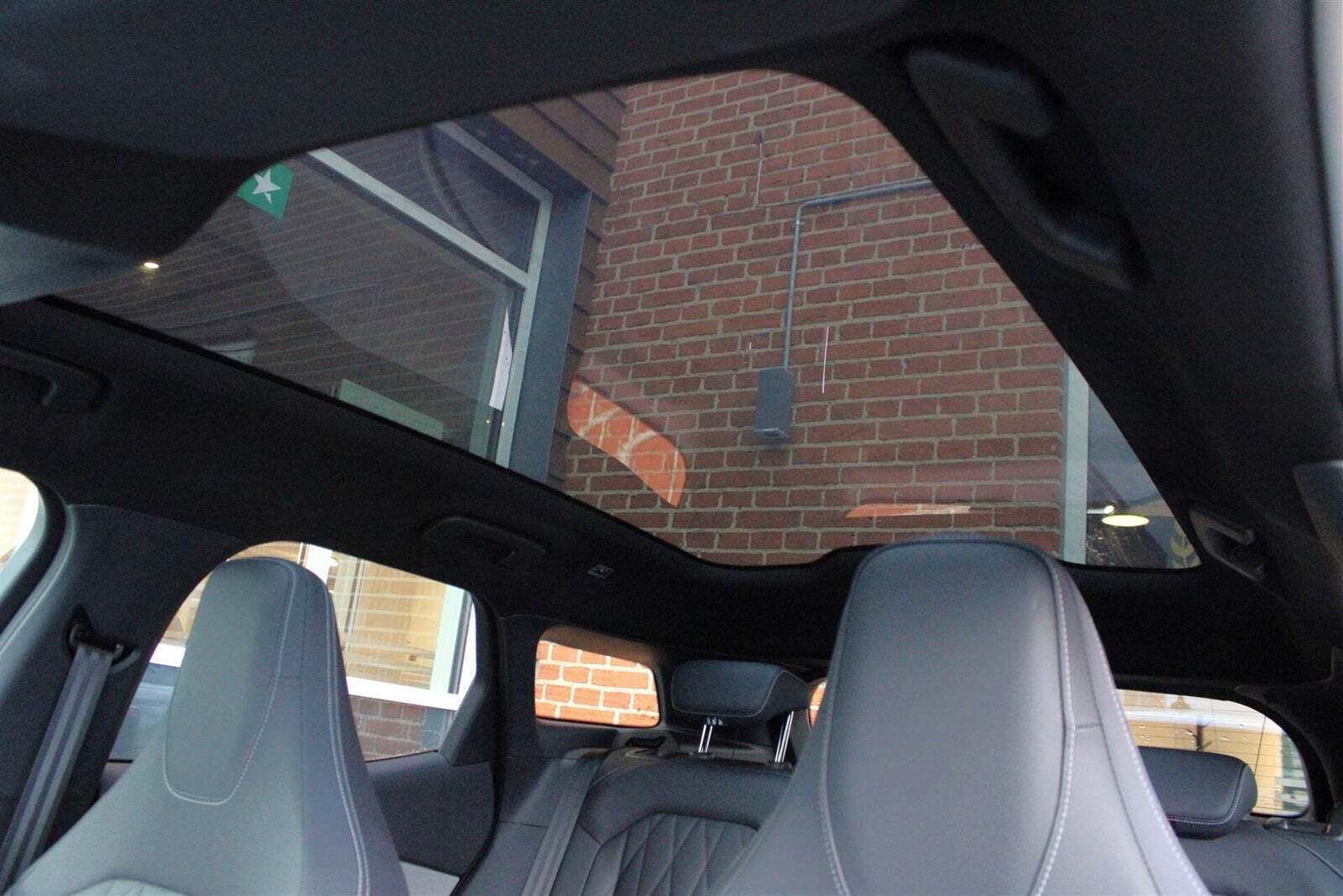 Ford Explorer 84 Premium Extended Range AWD