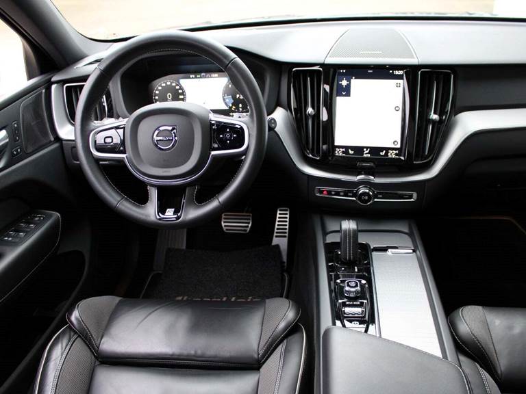 Volvo XC60 2,0 B4 197 R-Design aut. AWD