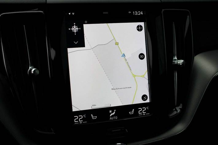 Grå Volvo XC60 fra 2020