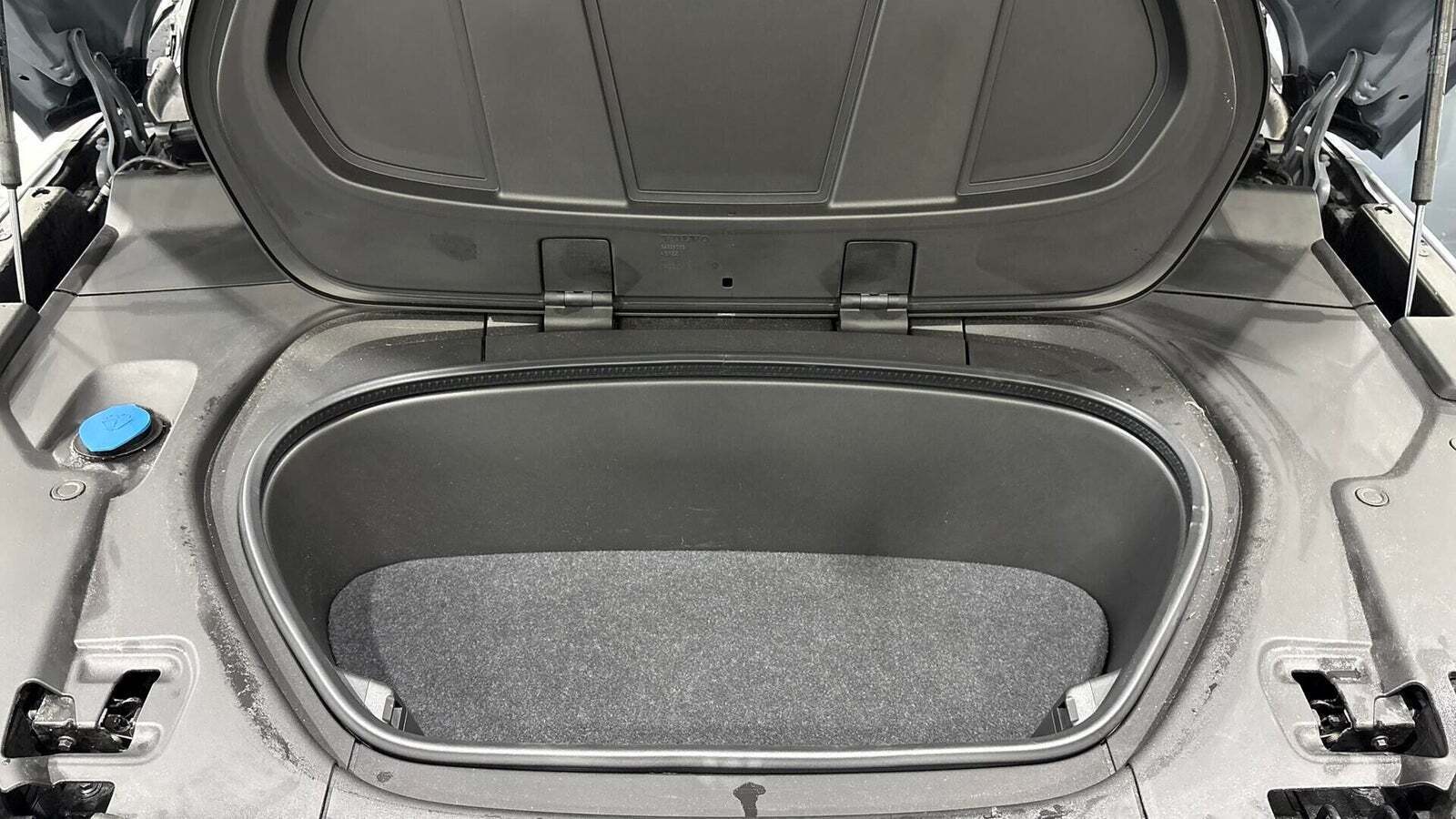 Grå Volvo XC40 fra 2022