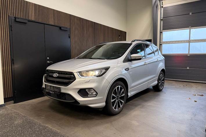 Sølv Ford Kuga fra 2018