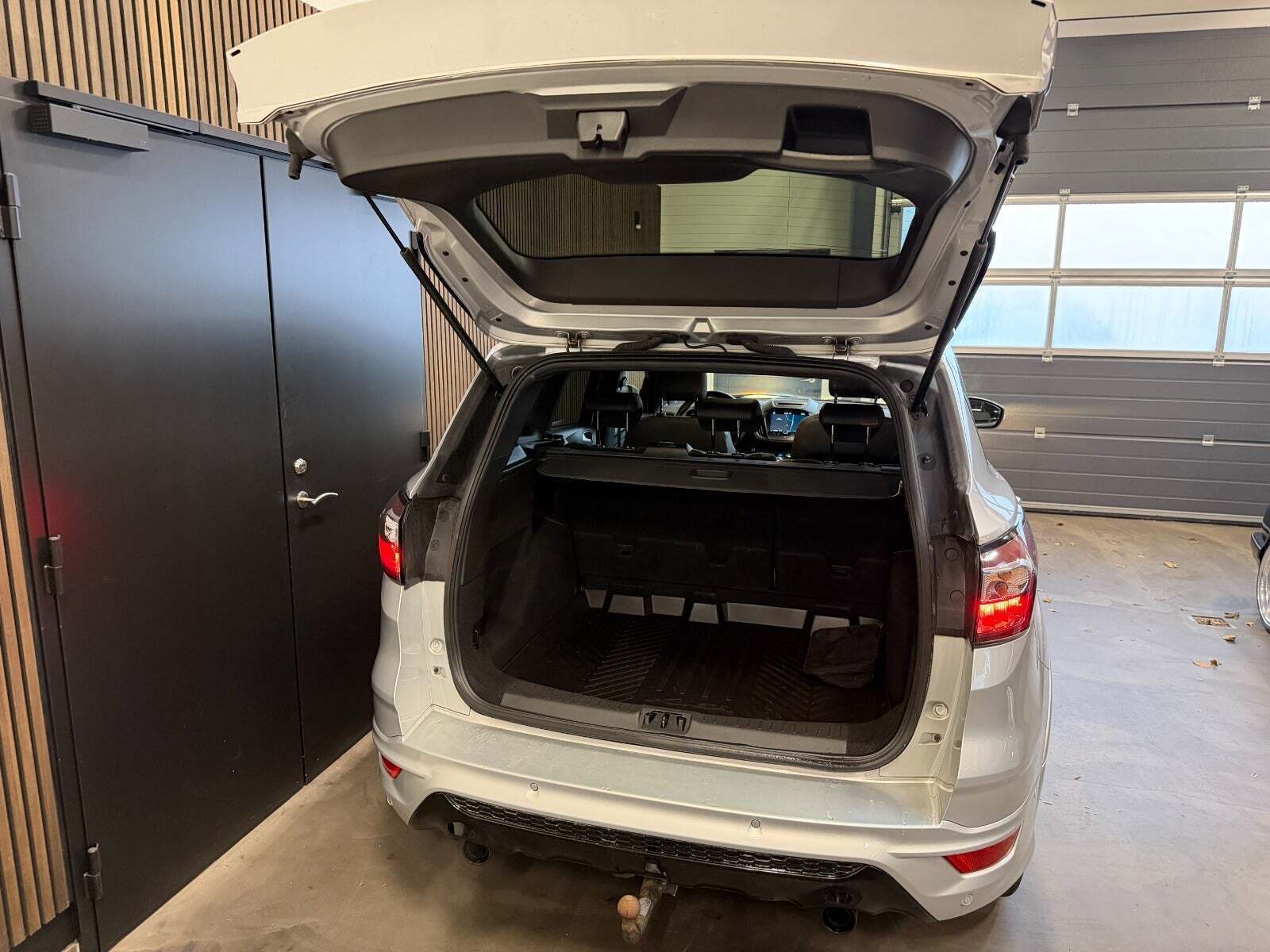 Sølv Ford Kuga fra 2018