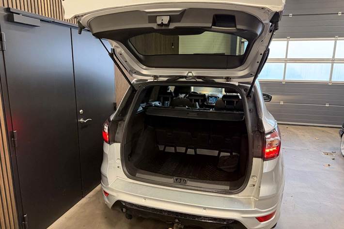 Sølv Ford Kuga fra 2018