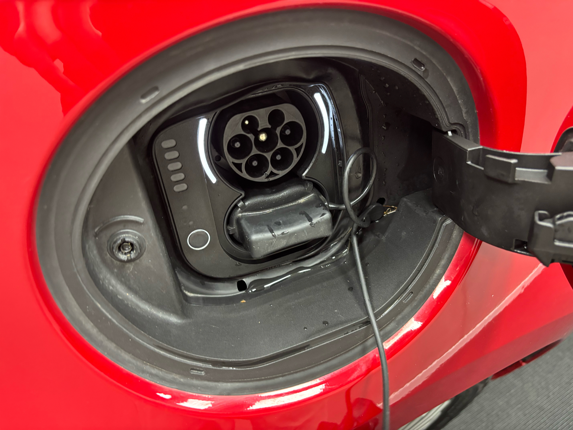 Rød Fiat 500e fra 2022