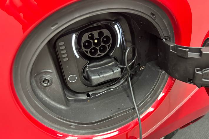 Rød Fiat 500e fra 2022