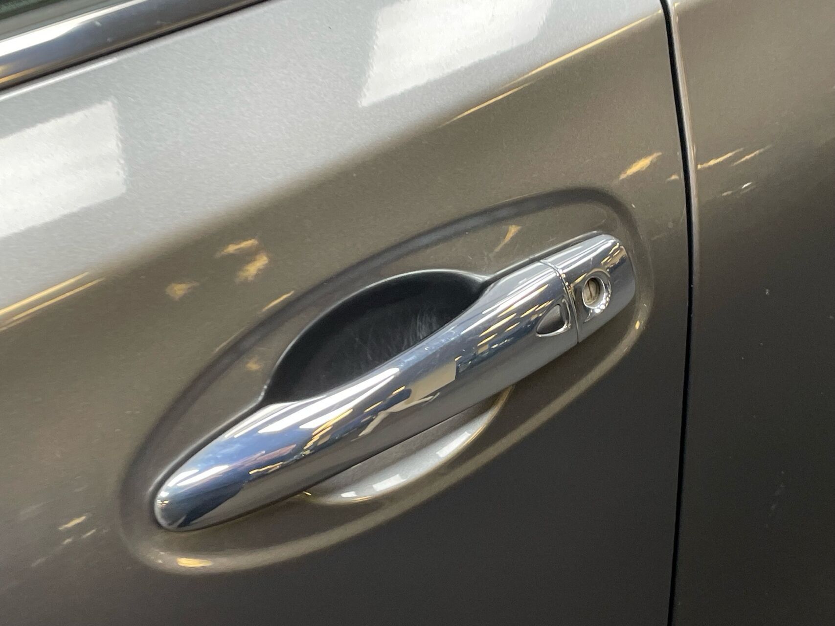 Sølv Nissan X-Trail fra 2018