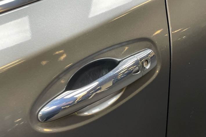 Sølv Nissan X-Trail fra 2018