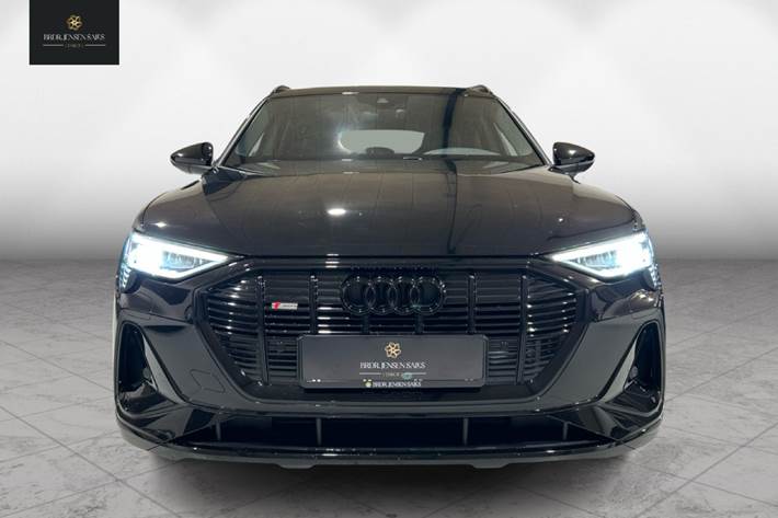 Sort Audi e-tron fra 2022