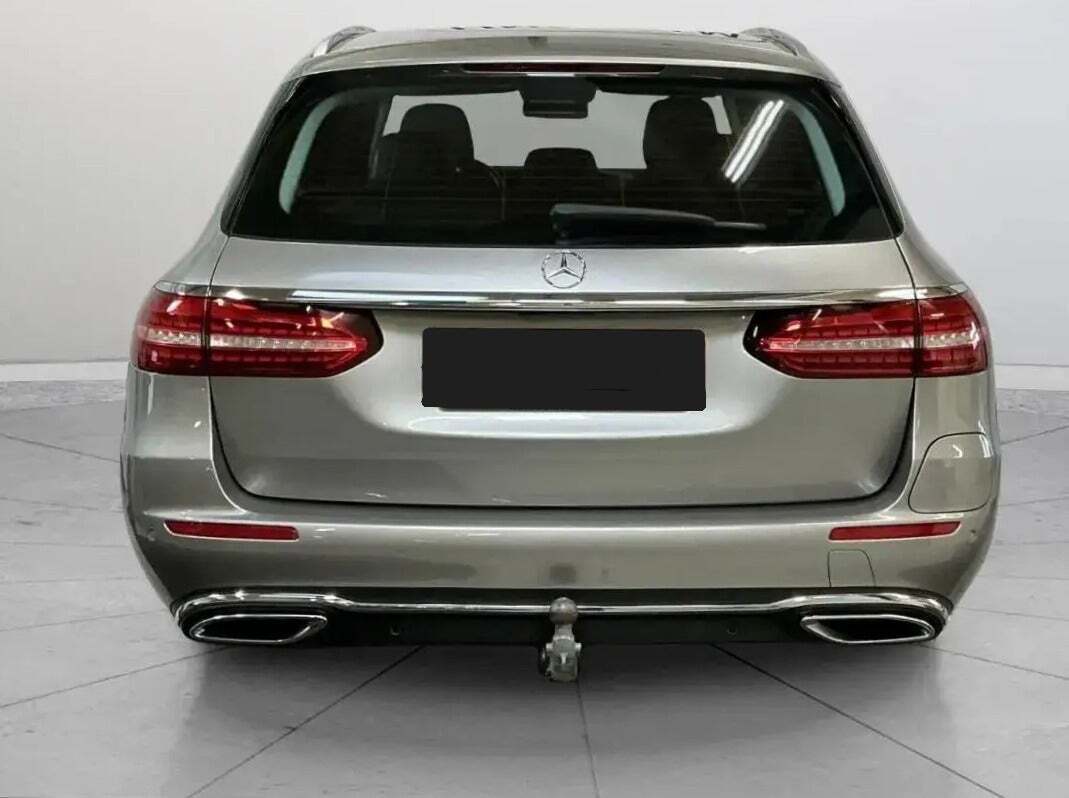 Mercedes E300 de 2,0 stc. aut.