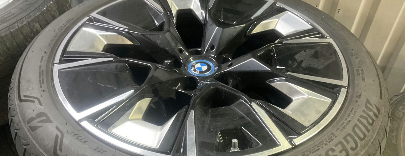 BMW iX3 Charged Plus M-Sport