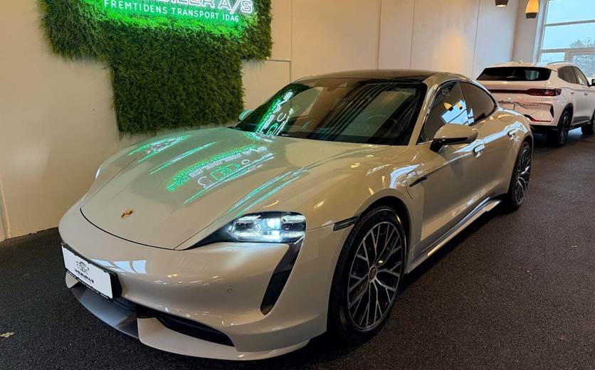 Porsche Taycan Turbo Performance+